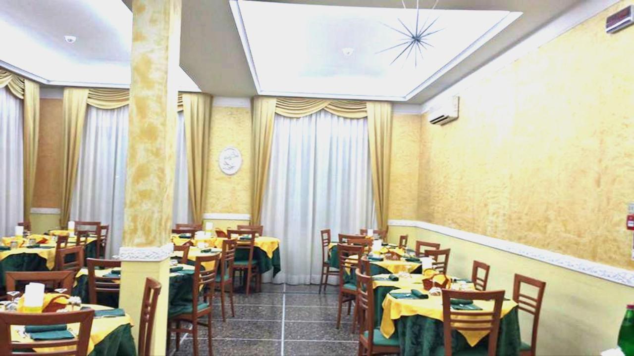 Hotel Giannella Rimini Exterior photo